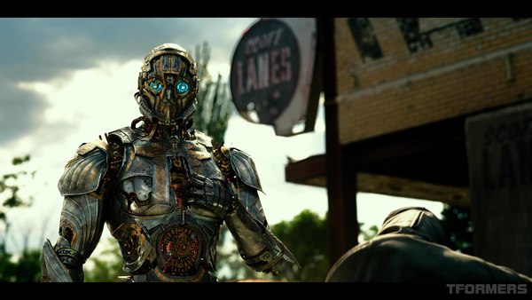 Transformers The Last Knight International Trailer 4K Screencap Gallery 079 (79 of 431)